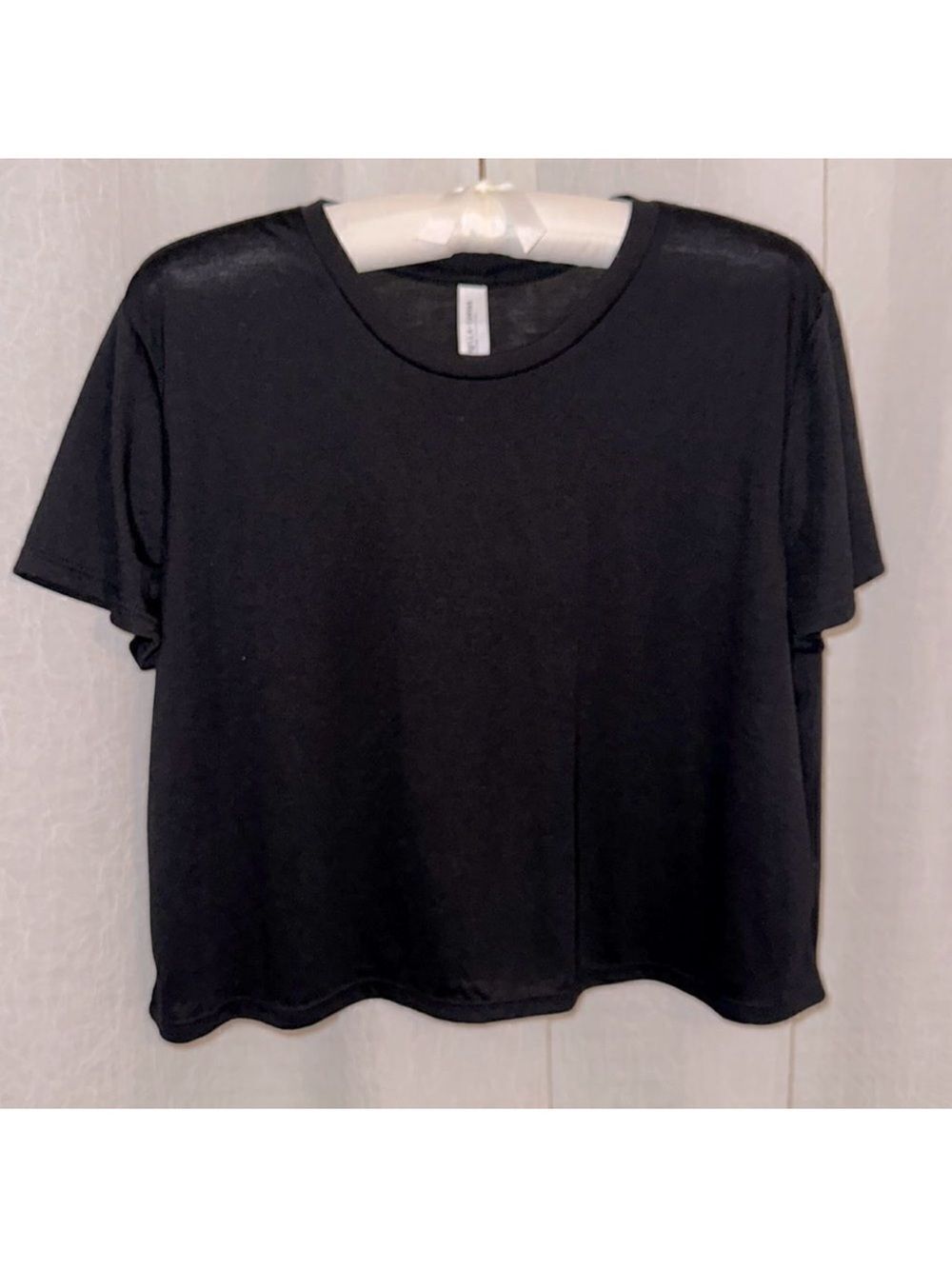 B + C L Black Crewneck Cropped Short Sleeve Flowy Tee